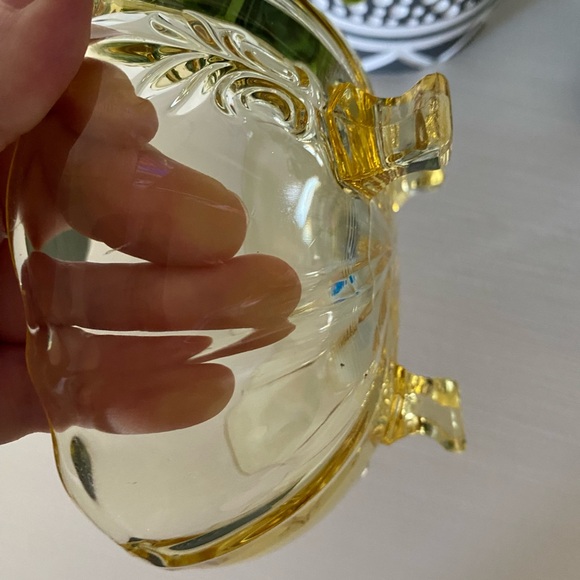 Fostoria Baroque Topaz Yellow Cupped Glass Three Footed Trinket Candy Dish Bowl - Picture 6 of 7